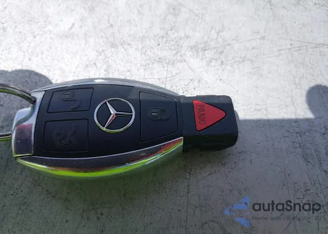 2018 Mercedes-Benz C 300 z USA, uszkodzony, nr VIN WDDWF4JB2JR402847